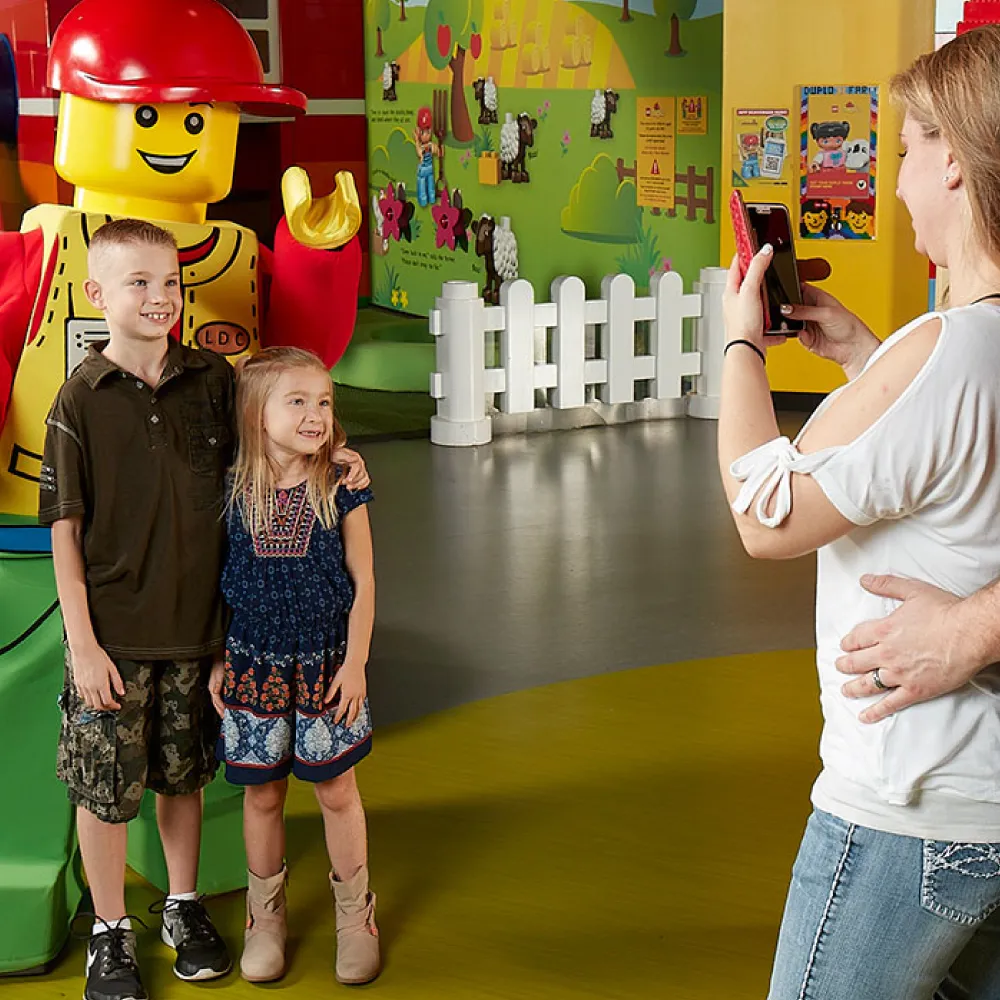 Meet LEGO® Stars | LEGOLAND Discovery Centre Toronto